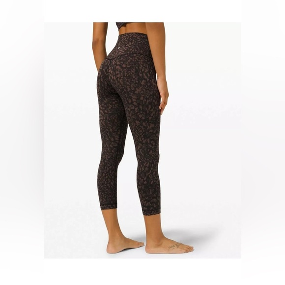 LULULEMON Wunder Under High-Rise 21” Leggings Wild Thing Camo Brown Earth Size 6 - Picture 2 of 8